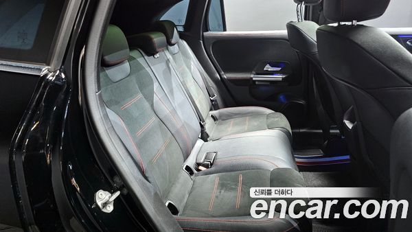 Mercedes-Benz GLA 2020, фото 12
