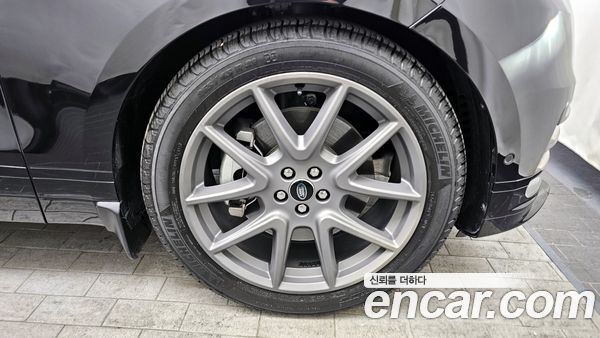Land Rover Range Rover Velar 2025, фото 5