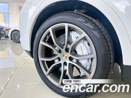 Porsche Cayenne 2020, фото 5