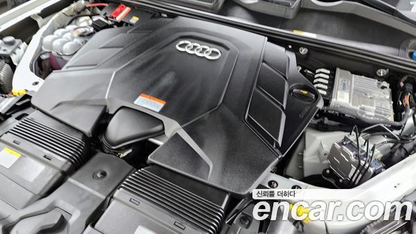 Audi Q7 2023, фото 6