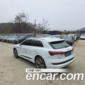 Audi e-tron 2020, фото 3