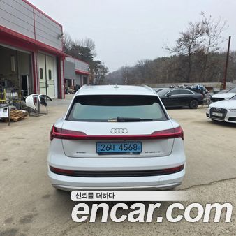 Audi e-tron 2020, фото 4