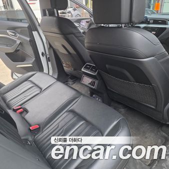 Audi e-tron 2020, фото 12