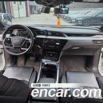 Audi e-tron 2020, фото 13