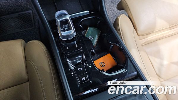 Volvo XC40 2022, фото 9
