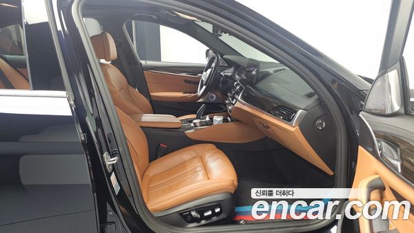 BMW 5 Series 2022, фото 11