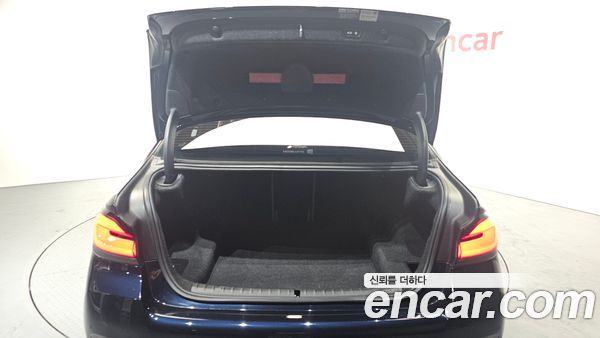 BMW 5 Series 2022, фото 20