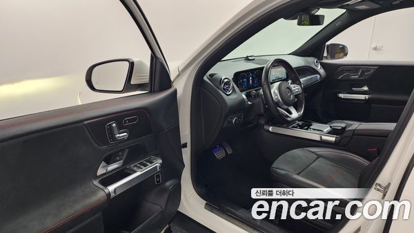 Mercedes-Benz GLB 2021, фото 10