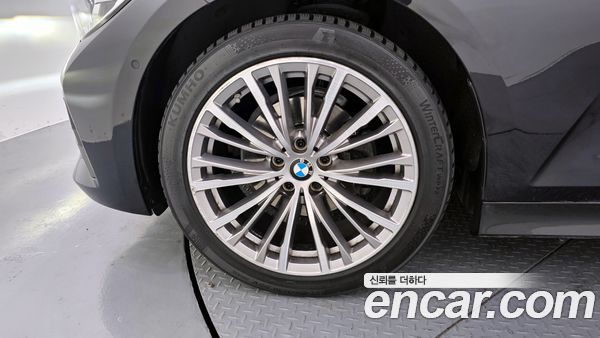 BMW 3 Series 2021, фото 5