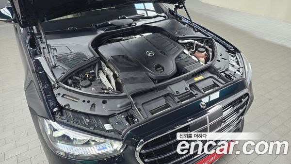 Mercedes-Benz S-Class 2022, фото 6