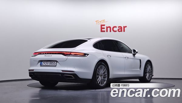 Porsche Panamera 2022, фото 2