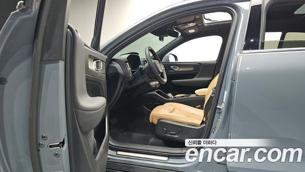 Volvo XC40 2021, фото 10