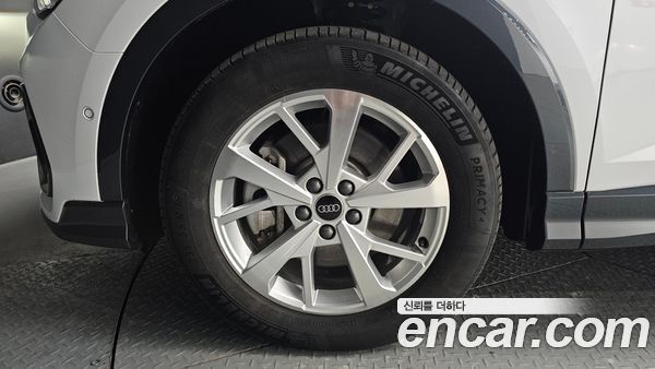 Audi Q3 2024, фото 5