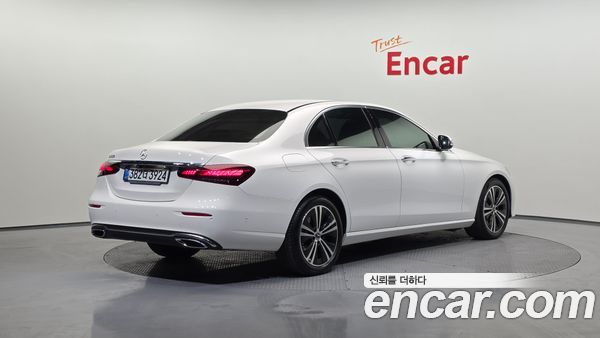 Mercedes-Benz E-Class 2021, фото 2