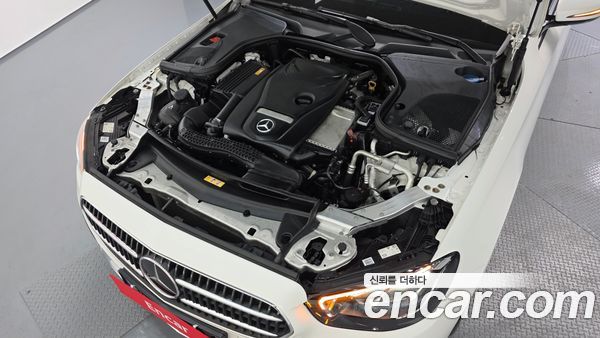 Mercedes-Benz E-Class 2021, фото 6