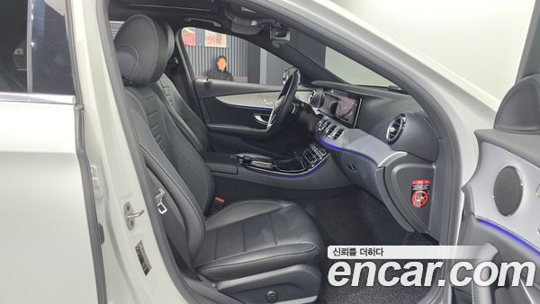 Mercedes-Benz E-Class 2021, фото 11
