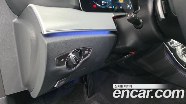 Mercedes-Benz E-Class 2021, фото 17