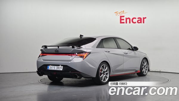 Hyundai Elantra 2023, фото 2