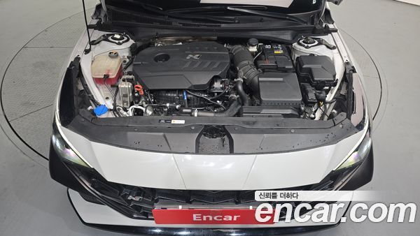 Hyundai Elantra 2023, фото 6
