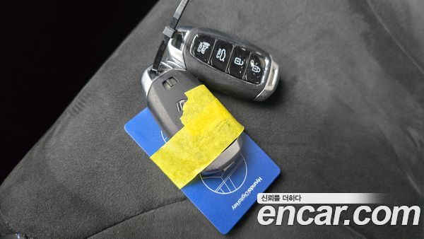 Hyundai Elantra 2023, фото 18