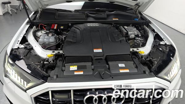Audi Q7 2023, фото 6
