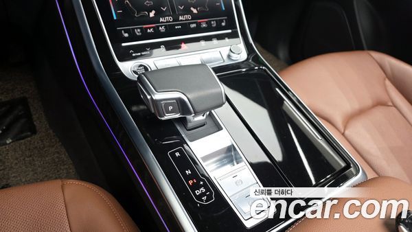 Audi Q7 2023, фото 9
