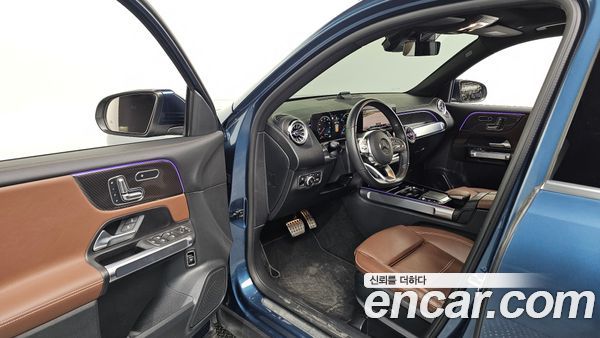 Mercedes-Benz GLB 2023, фото 10