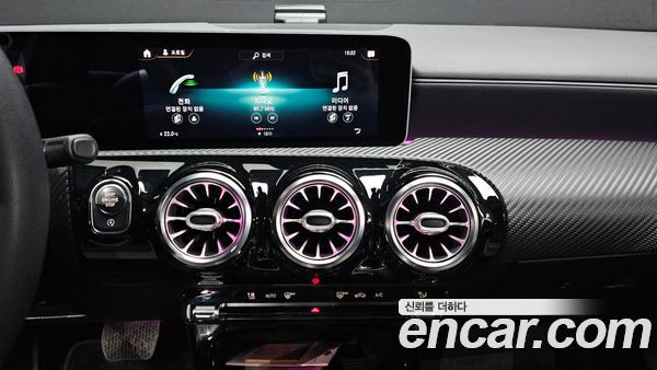 Mercedes-Benz A-Class 2020, фото 14