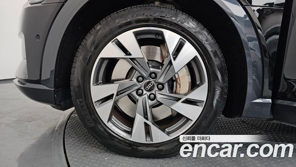 Audi e-tron 2021, фото 5