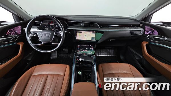 Audi e-tron 2021, фото 7