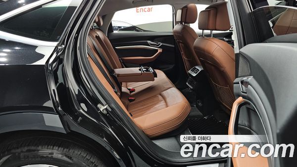 Audi e-tron 2021, фото 12