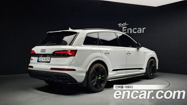 Audi Q7 2023, фото 2