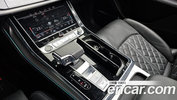 Audi Q7 2023, фото 9