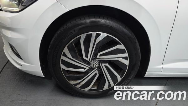 Volkswagen Jetta 2021, фото 5