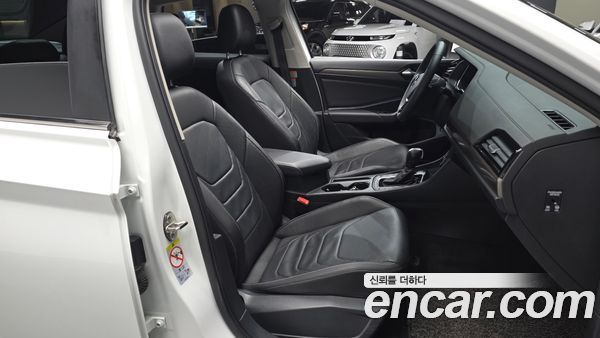 Volkswagen Jetta 2021, фото 10
