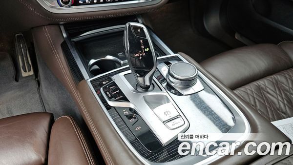 BMW 7 Series 2021, фото 9