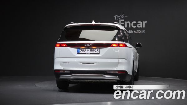Kia Carnival 2023, фото 4