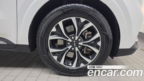 Kia Carnival 2023, фото 5
