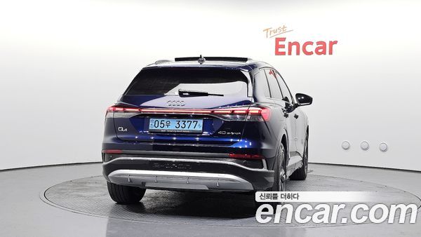 Audi Q4 e-tron 2022, фото 4