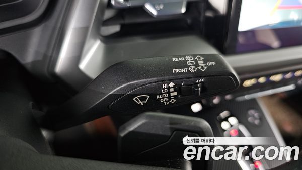 Audi Q4 e-tron 2022, фото 16