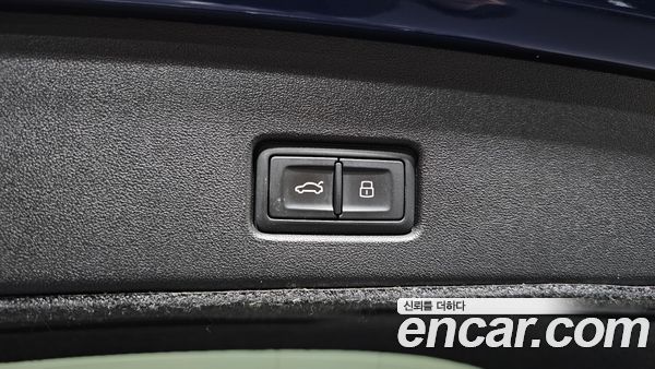 Audi Q4 e-tron 2022, фото 20