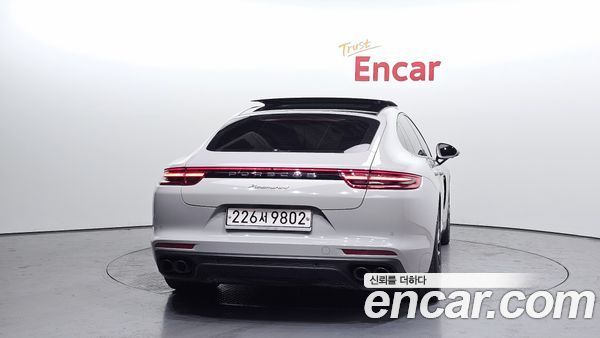 Porsche Panamera 2020, фото 4