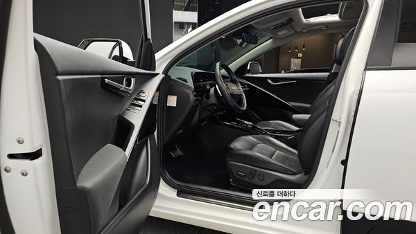 Kia Niro 2023, фото 10