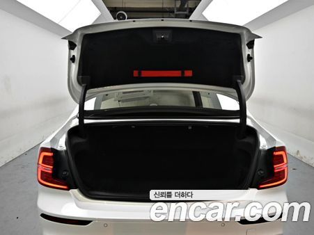 Volvo S60 2024, фото 23