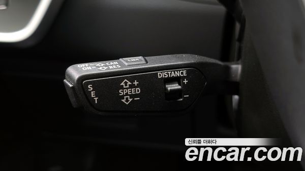 Audi A6 2021, фото 32
