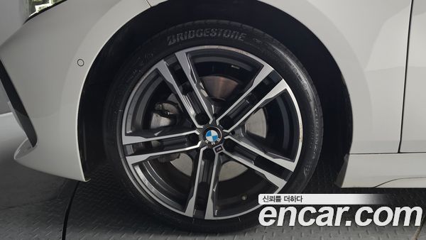 BMW 1 Series 2022, фото 5