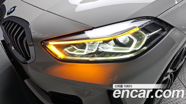 BMW 1 Series 2022, фото 8
