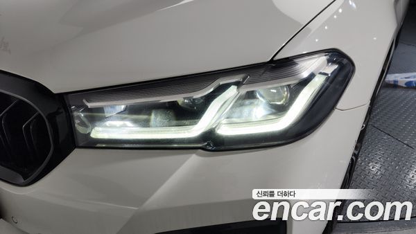 BMW 5 Series 2022, фото 8