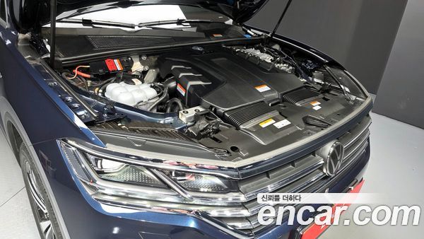 Volkswagen Touareg 2023, фото 6