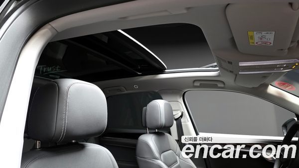 Volkswagen Touareg 2023, фото 26